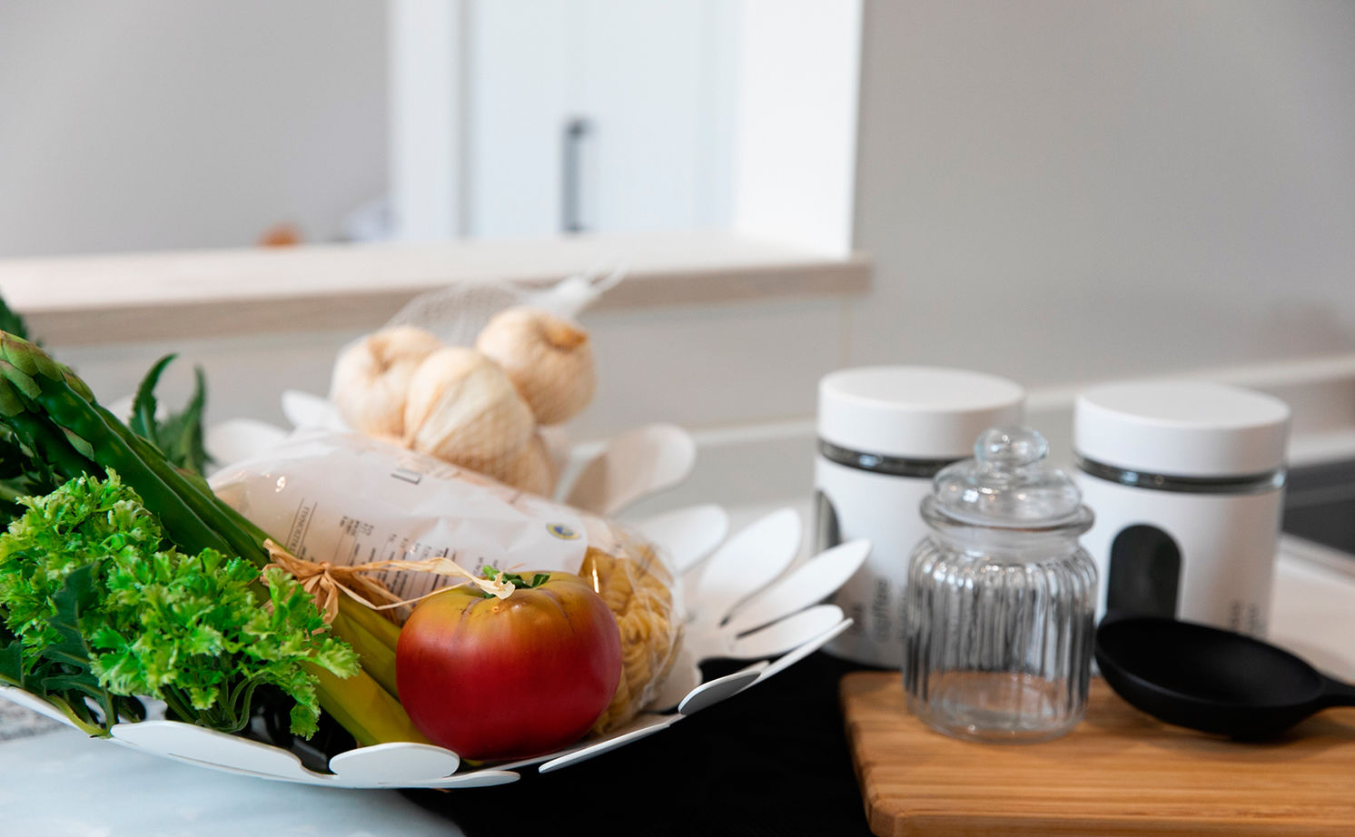 昭和ハウジング泉州・パナソニックビルダーズグループ 【2000万円台/テクノ工法/貝塚市/おしゃれ】窓のない外観に、明るい吹抜けのリビング。ギャップを楽しむ家の建築実例画像14