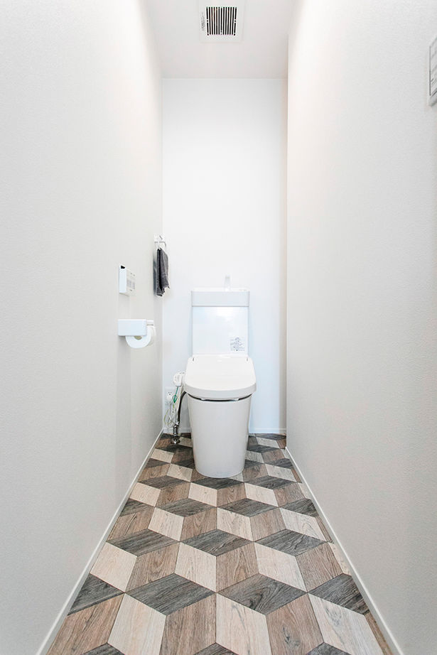 昭和ハウジング泉州・パナソニックビルダーズグループ 【2000万円台/テクノ工法/貝塚市/おしゃれ】窓のない外観に、明るい吹抜けのリビング。ギャップを楽しむ家の建築実例画像18