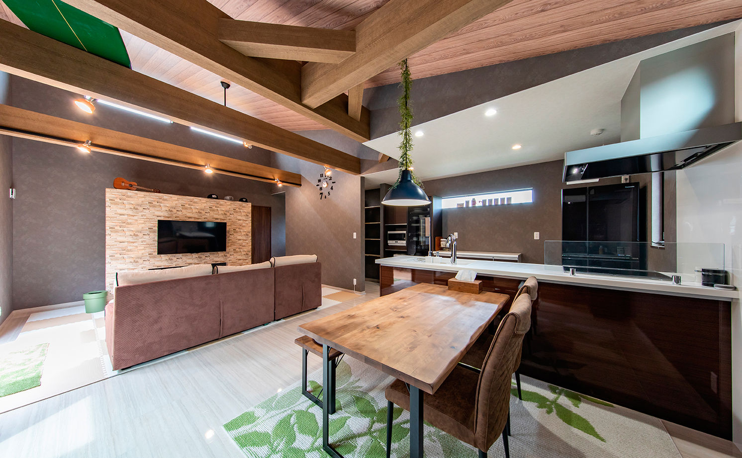 昭和ハウジング泉州・パナソニックビルダーズグループ 【3000万円台/二世帯住宅/テクノ工法/貝塚市】勾配天井とバルコニーが2階リビングの開放感をアップ！の建築実例画像5