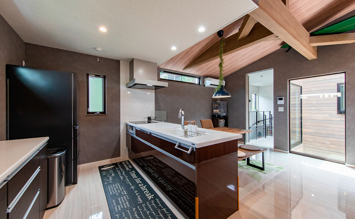 昭和ハウジング泉州・パナソニックビルダーズグループ 【3000万円台/二世帯住宅/テクノ工法/貝塚市】勾配天井とバルコニーが2階リビングの開放感をアップ！の建築実例画像7