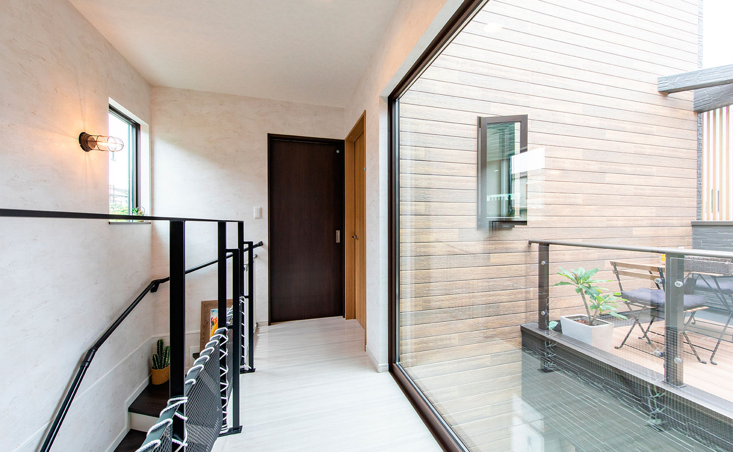 昭和ハウジング泉州・パナソニックビルダーズグループ 【3000万円台/二世帯住宅/テクノ工法/貝塚市】勾配天井とバルコニーが2階リビングの開放感をアップ！の建築実例画像11