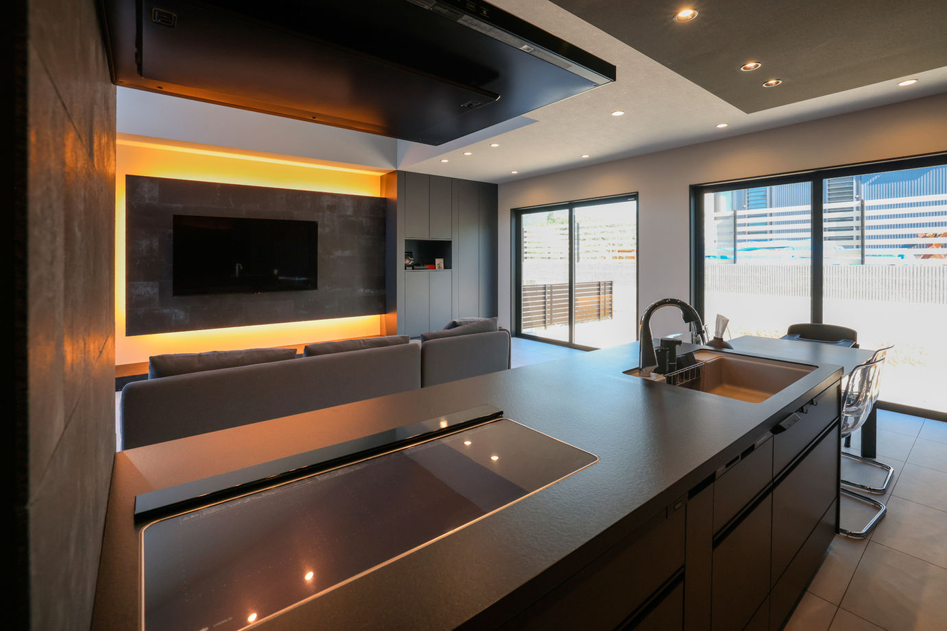 昭和ハウジング泉州・パナソニックビルダーズグループ 【平屋/3,000万円台/テクノ工法/間取り図】内外をブラックベースでクールに。迫力のあるオンリーワンの平屋の建築実例画像10