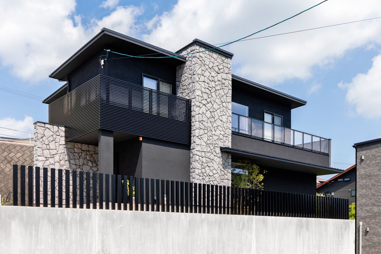 昭和ハウジング泉州・パナソニックビルダーズグループ 【4000万円～/大阪/貝塚/間取り図】ホテルライクなモダンな邸宅を、耐震等級3のテクノストラクチャーで実現の建築実例画像1