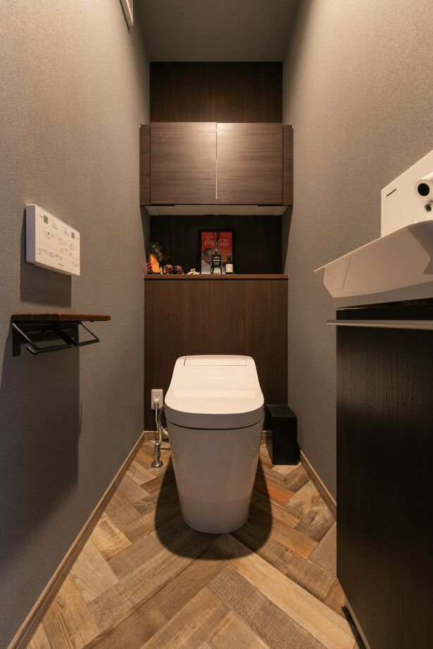 昭和ハウジング泉州・パナソニックビルダーズグループ 【貝塚市/２台駐車】木目とブラックが映える、家事ラクな回遊動線の家の建築実例画像11