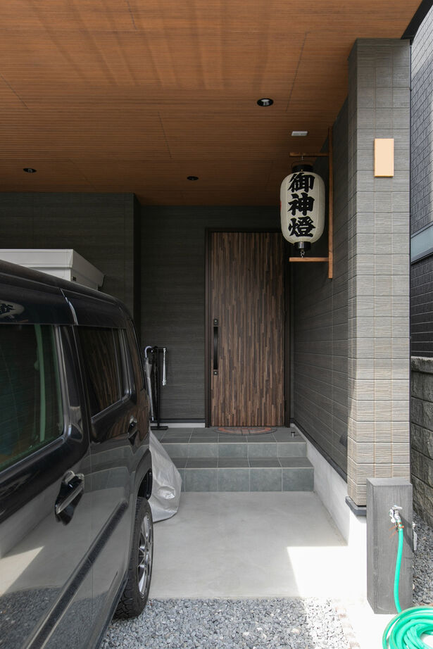 昭和ハウジング泉州・パナソニックビルダーズグループ 【貝塚市/２台駐車】木目とブラックが映える、家事ラクな回遊動線の家の建築実例画像14