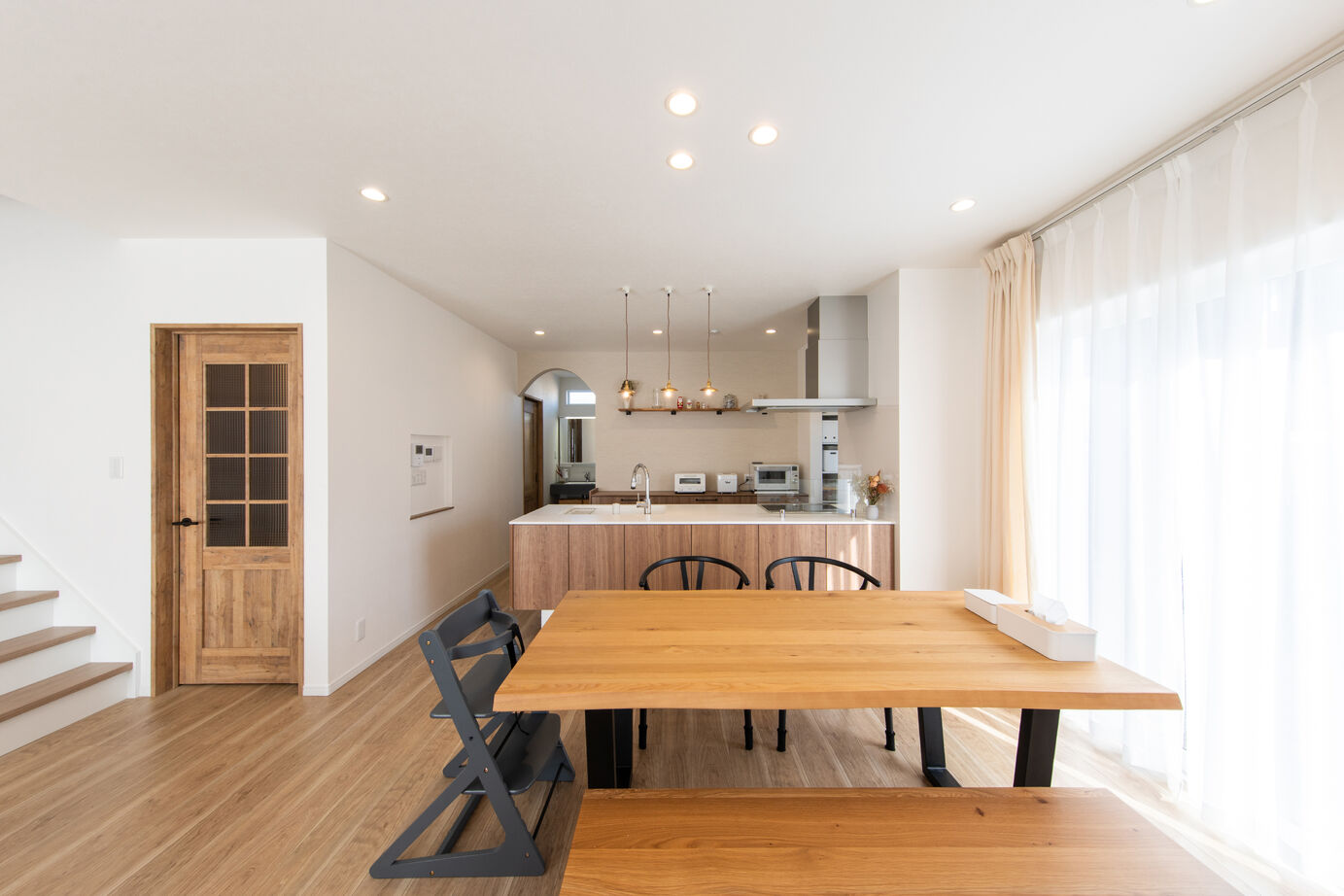 昭和ハウジング泉州・パナソニックビルダーズグループ 【岸和田市】木目が映える、北欧風のおしゃれな住まいの建築実例画像5