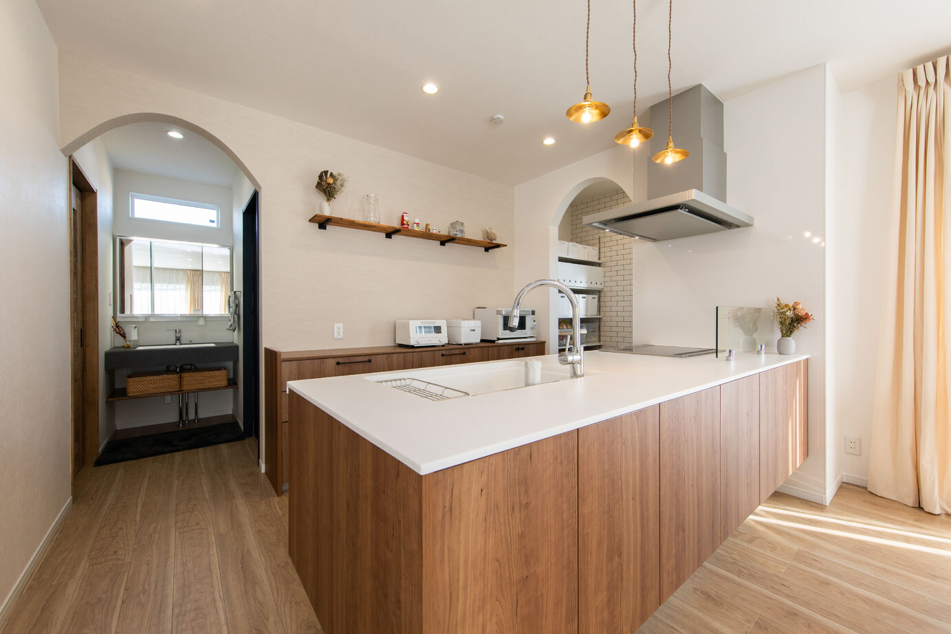 昭和ハウジング泉州・パナソニックビルダーズグループ 【岸和田市】木目が映える、北欧風のおしゃれな住まいの建築実例画像6