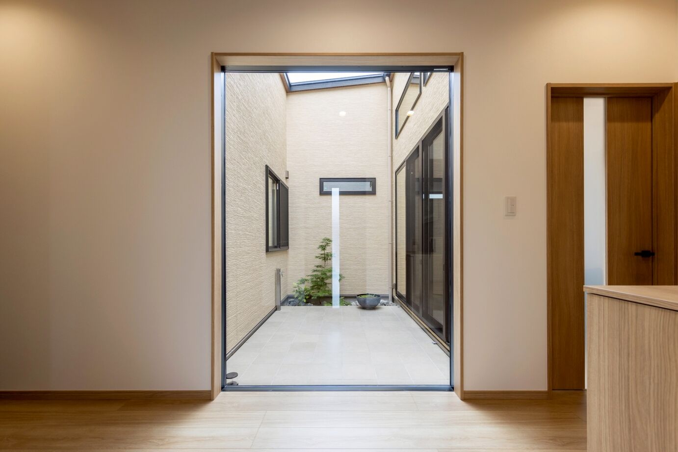 昭和ハウジング泉州・パナソニックビルダーズグループ 【貝塚市】木の温もりと光が心地よい、和モダンの家の建築実例画像7