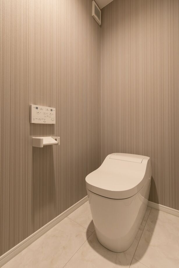 昭和ハウジング泉州・パナソニックビルダーズグループ 【貝塚市】趣味の釣り道具を賢く収納。ブラックと木目が映える、ホテルライクなモダン住宅の建築実例画像11