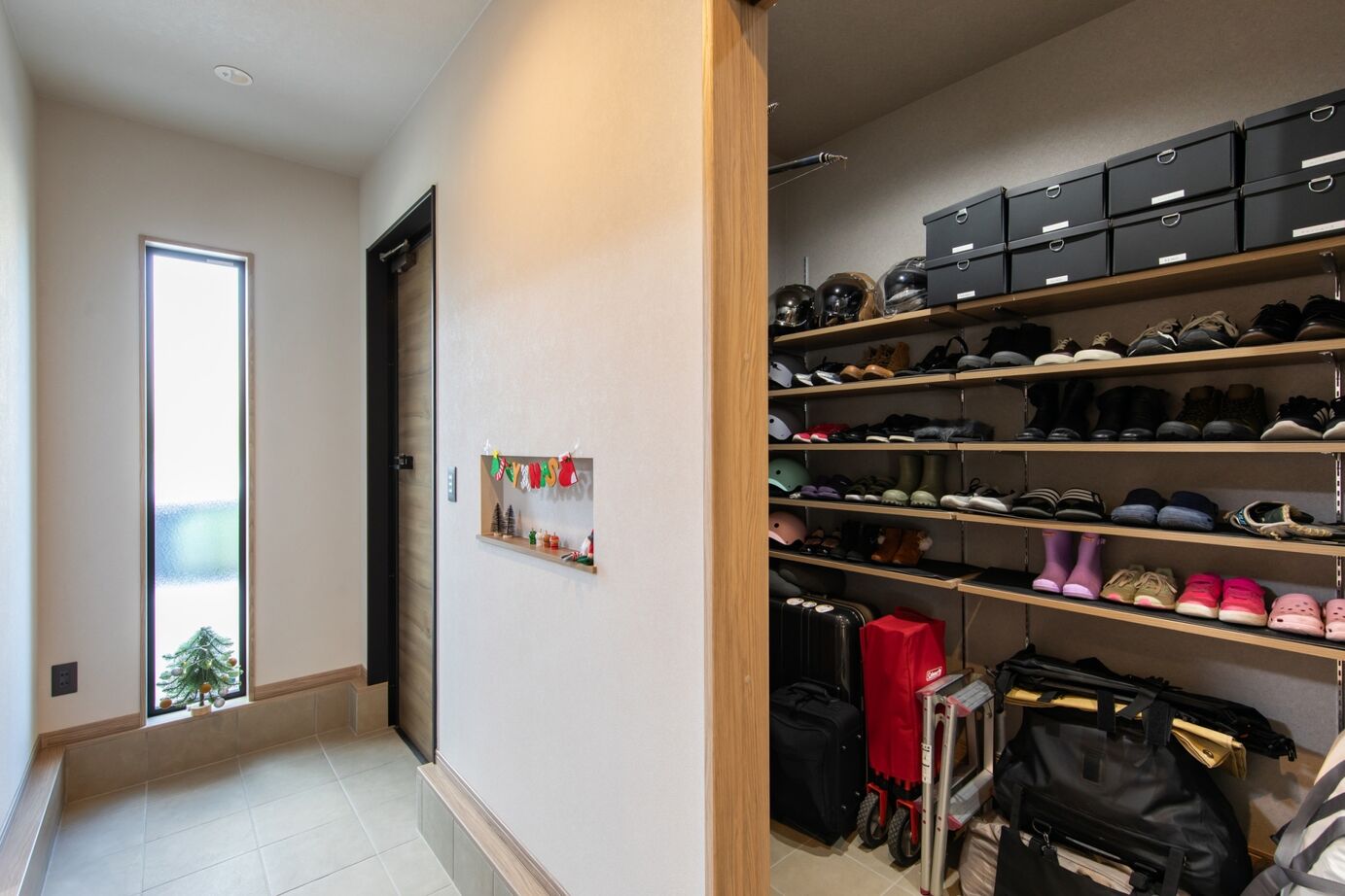 昭和ハウジング泉州・パナソニックビルダーズグループ 【貝塚市】自然光と木のぬくもりで、心地よく暮らせる家の建築実例画像13