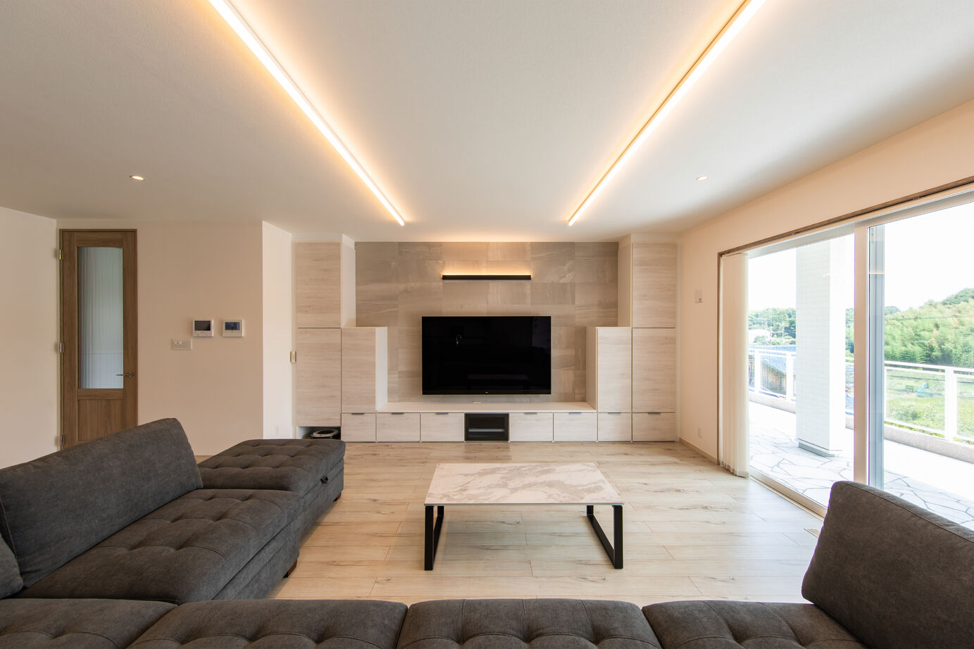 昭和ハウジング泉州・パナソニックビルダーズグループ 【貝塚市】片付けやすさとデザイン性を両立した、料理も会話も楽しめる、キッチンが中心の暮らしの建築実例画像3