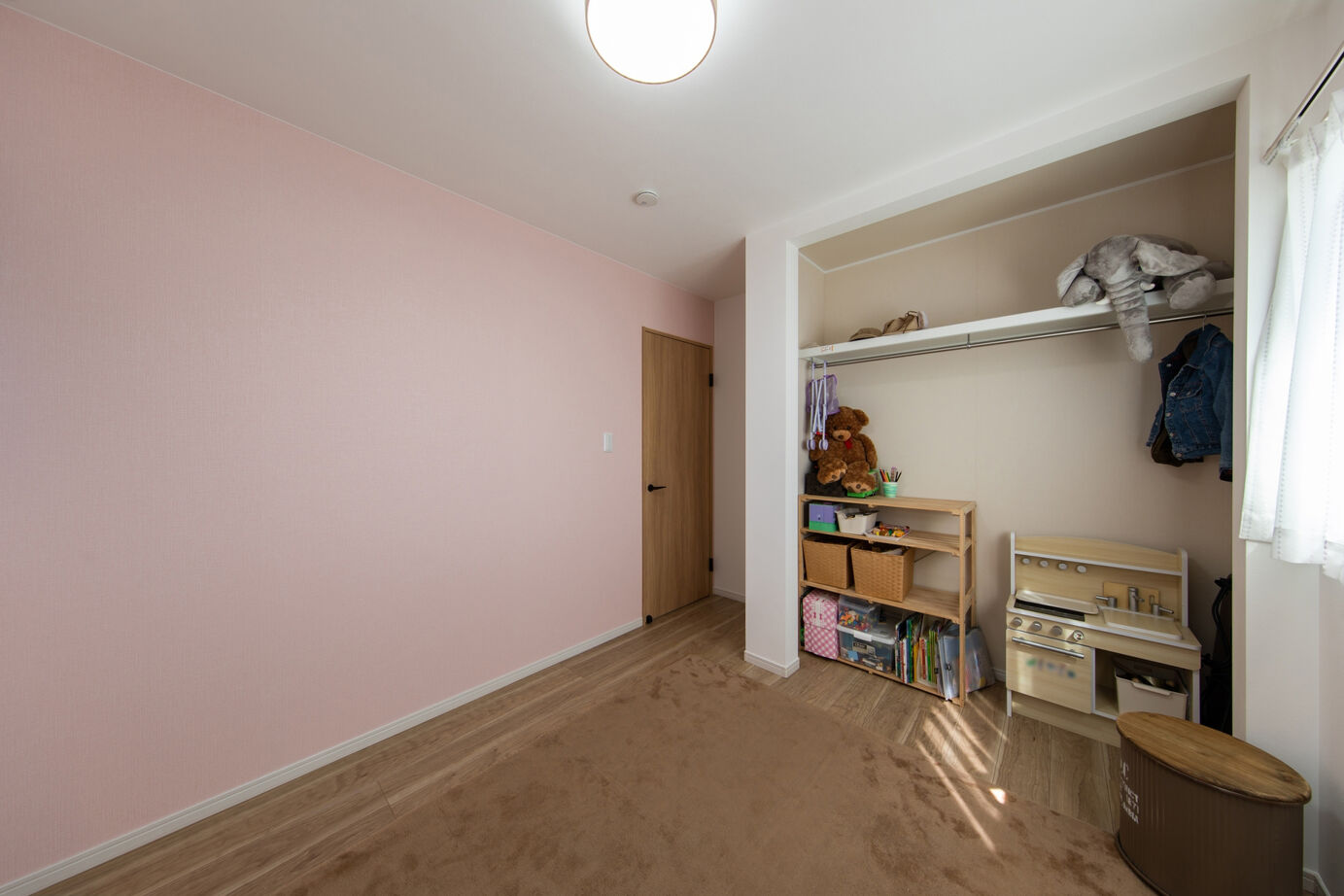 昭和ハウジング泉州・パナソニックビルダーズグループ 【貝塚市】「自然素材とモダンデザインが調和する。収納と動線にこだわった、毎日が快適になる住まいの建築実例画像9