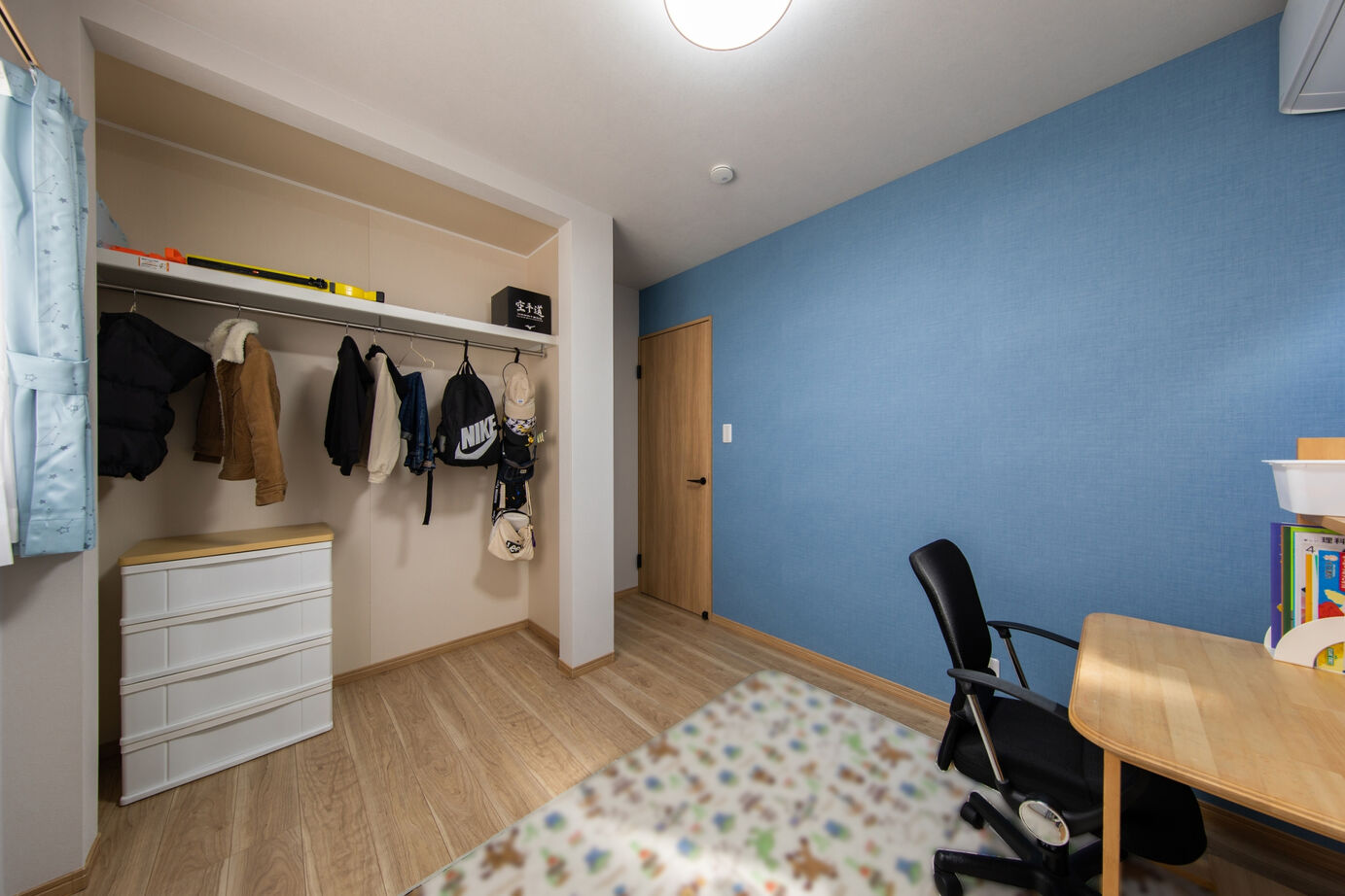 昭和ハウジング泉州・パナソニックビルダーズグループ 【貝塚市】「自然素材とモダンデザインが調和する。収納と動線にこだわった、毎日が快適になる住まいの建築実例画像11