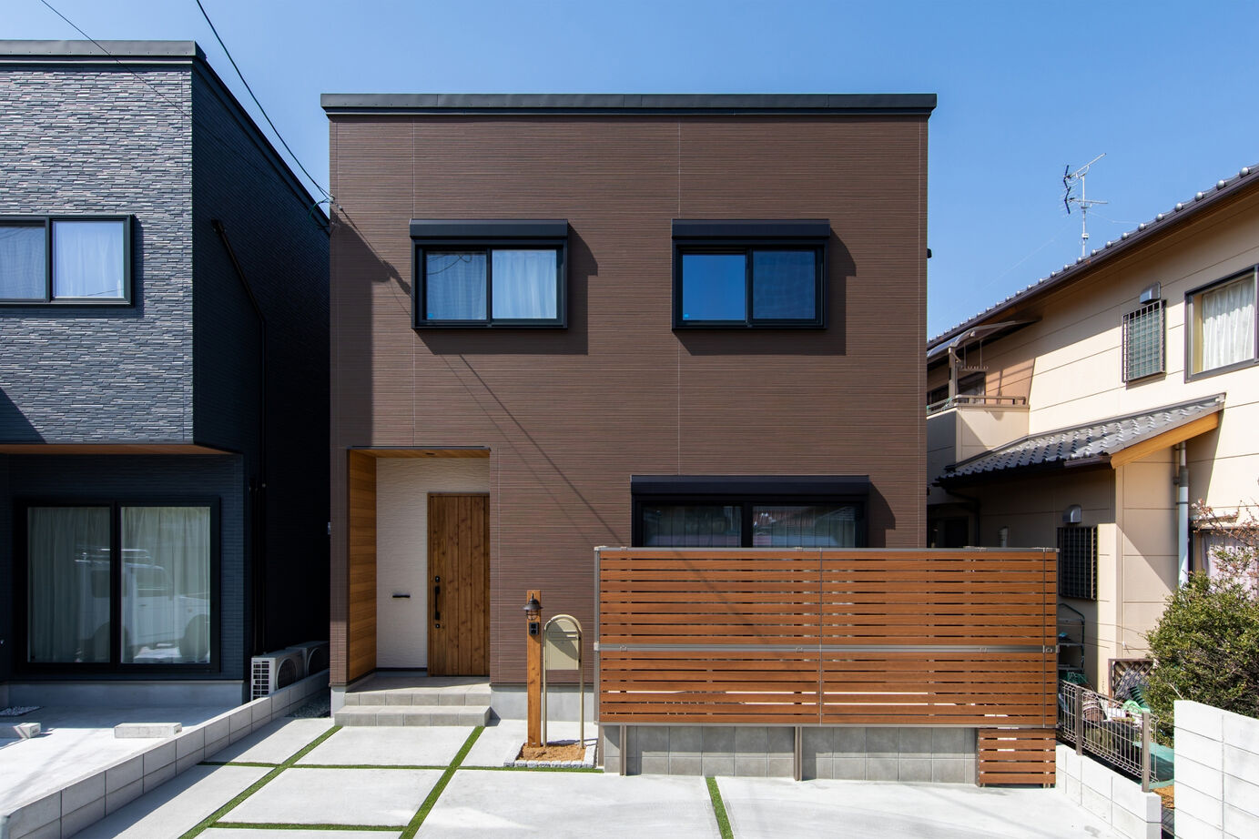 昭和ハウジング泉州・パナソニックビルダーズグループ 【貝塚市】「自然素材とモダンデザインが調和する。収納と動線にこだわった、毎日が快適になる住まいの建築実例画像17