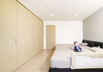 伊東工務店 【京都府/1000万円台/駐車場有/狭小】京都の狭小地で1000万円台で実現した広々リビングの家の実例の建築実例画像4