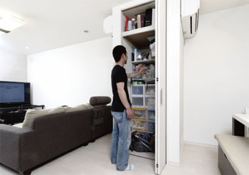 伊東工務店 【京都府/1000万円台/駐車場有/狭小】京都の狭小地で1000万円台で実現した広々リビングの家の実例の建築実例画像5