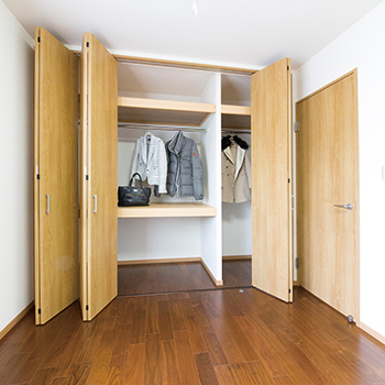 伊東工務店 【京都府/1000万円台/駐車場有/狭小/坪単価有】京都で限られた敷地を目いっぱい使った実例（間取り図有）の建築実例画像5