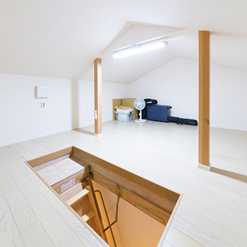 伊東工務店 【京都府/1000万円台/駐車場有/狭小/坪単価有】京都で限られた敷地を目いっぱい使った実例（間取り図有）の建築実例画像6