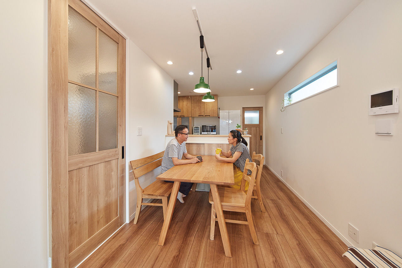 伊東工務店 【2260万円・京都市中京区】隣家が接近した狭小地ながらも二世帯住宅が実現！≪間取り図有≫の建築実例画像2