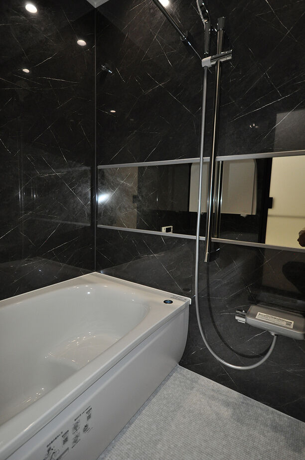 伊東工務店 【2000万円台/ビルトインガレージ/3階建て/変形地】13坪の狭小地に建つ子育て家族の住まいの建築実例画像5