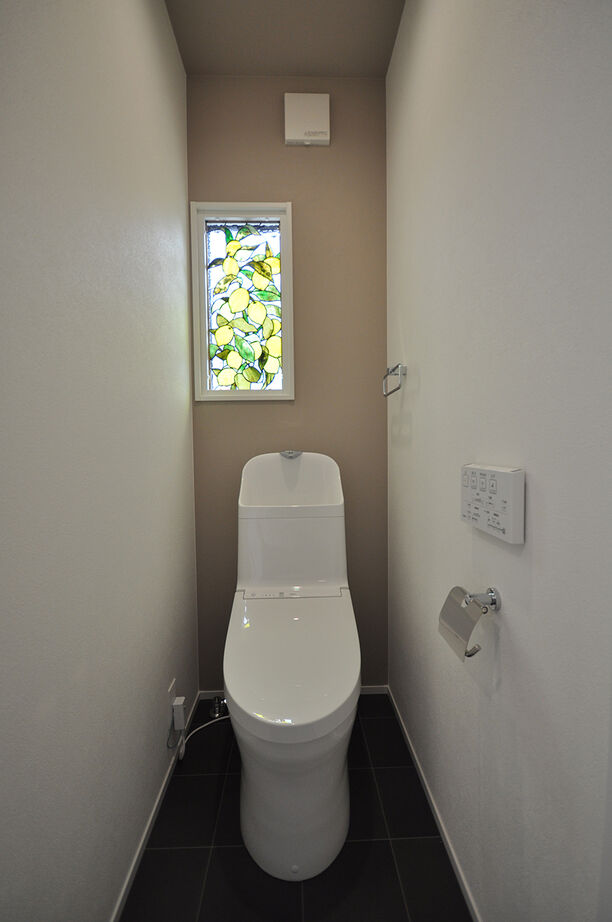 伊東工務店 【2000万円台/ビルトインガレージ/3階建て/変形地】13坪の狭小地に建つ子育て家族の住まいの建築実例画像6