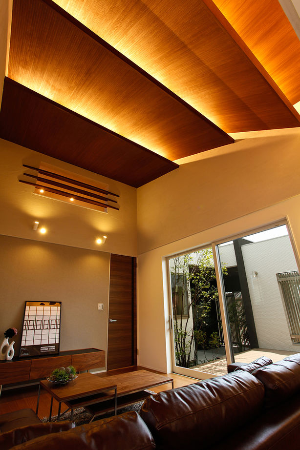 コンフォートハウス長崎支店 【平屋/中庭/ビルトインガレージ】心穏やかな静寂へと誘う、平屋の邸宅の建築実例画像4