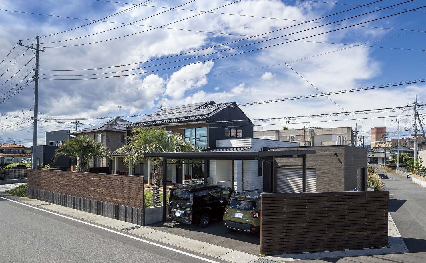 野口建設 アイアンと木のテイストが美しいおしゃれなガレージ付きの大空間の住まいの建築実例画像18