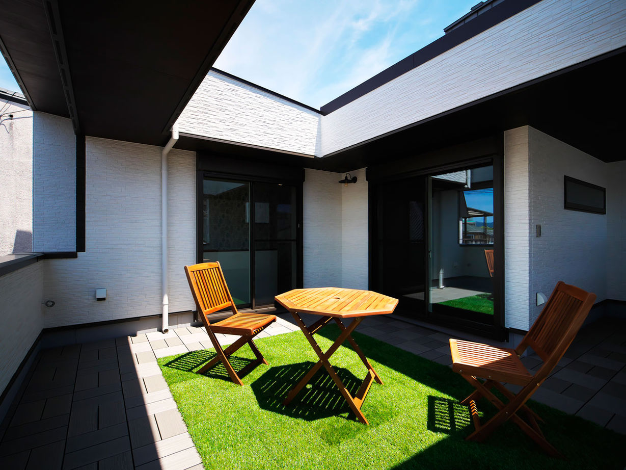 ユーロプランニング 【2000万円台/大阪府/茨木市/間取り有】家族の寛ぎ空間満載！屋上テラスを叶えたナチュラルテイストの家の建築実例画像2