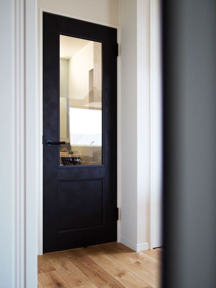 ユーロプランニング 【大阪府/ダウンリビング】個性的なLDKのゾーニング、家事効率の良さと屋上庭園が叶える心地よい暮らしの建築実例画像9