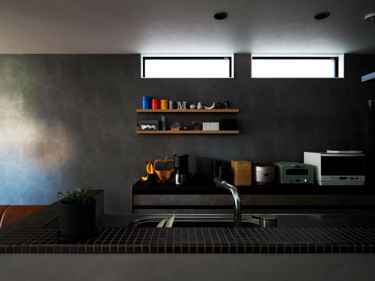 ユーロプランニング 【2000万円台/大阪府/茨木市/間取り有/狭小3階】間口が狭い敷地を活かした『賢くかっこいい』おしゃれな家の建築実例画像2