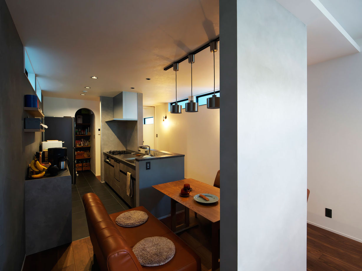 ユーロプランニング 【2000万円台/大阪府/茨木市/間取り有/狭小3階】間口が狭い敷地を活かした『賢くかっこいい』おしゃれな家の建築実例画像3