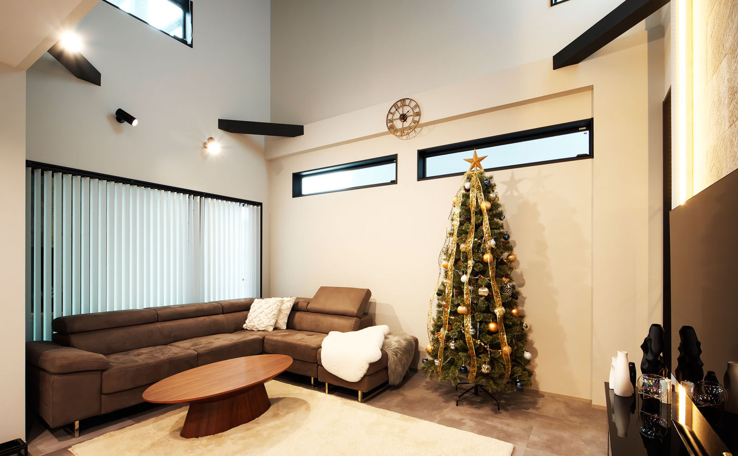 ユーロプランニング 【3000万円台/大阪府/間取り有】リビングや玄関に吹抜を配したホテルライクな空間！仕事場も兼ねた５LDKの建築実例画像7