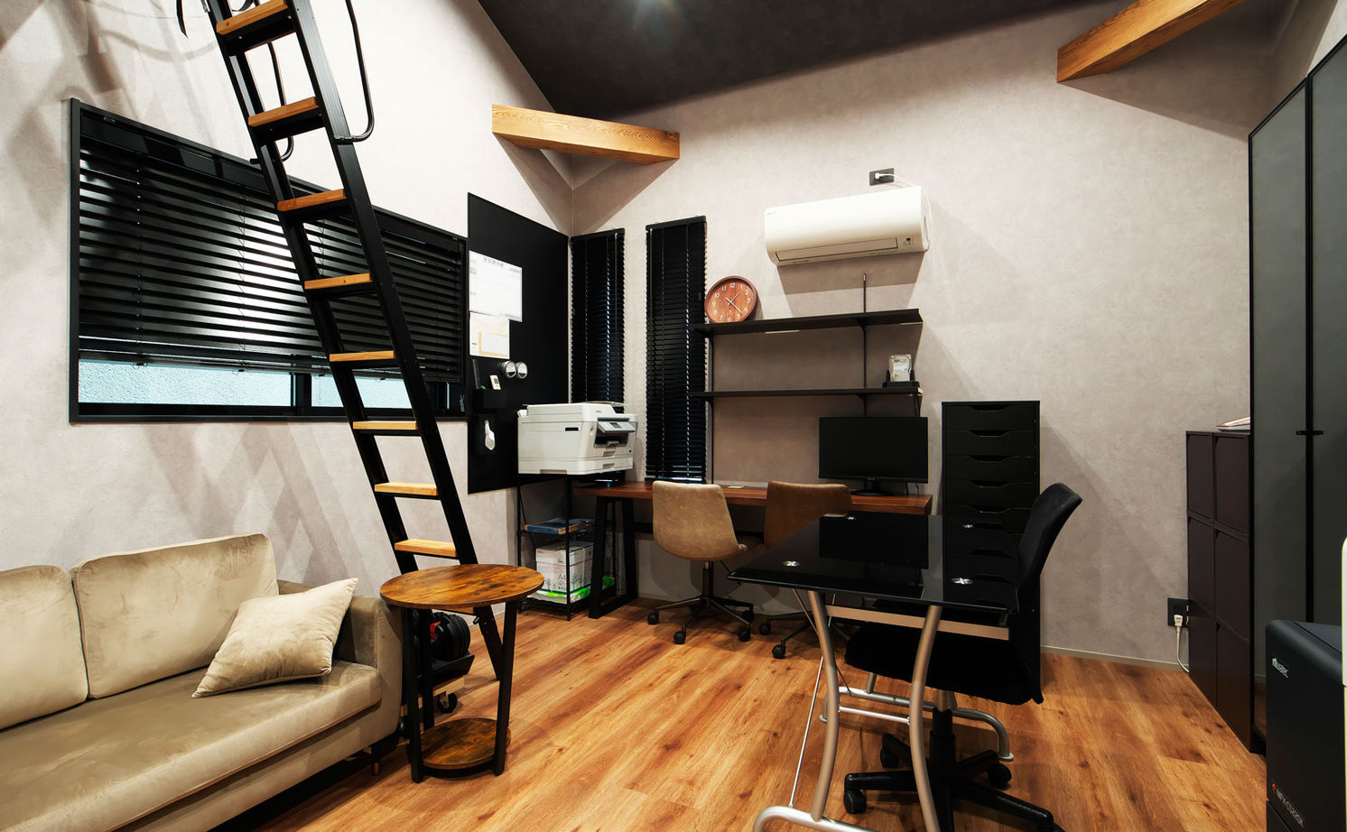 ユーロプランニング 【3000万円台/大阪府/間取り有】リビングや玄関に吹抜を配したホテルライクな空間！仕事場も兼ねた５LDKの建築実例画像12