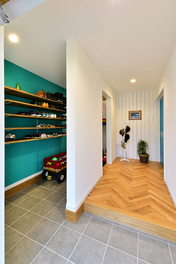 モアナビルダーズ　～ガレージハウス、サーファーズハウス～ 【2750万円/5人家族/4LDK/間取り有】アメリカ西海岸の爽快な暮らしを思い描いた 平屋のサーファーズハウスの建築実例画像9