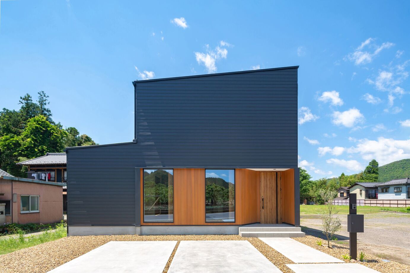 ホワイトレーベルの建築実例画像