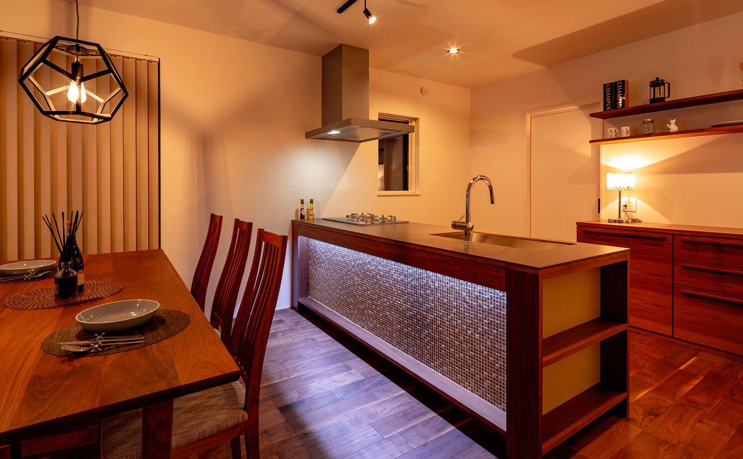 ホワイトレーベル 【2000万円台/平屋スタイルの間取り】ウォルナットを主役にし、家具やタイルを丁寧に吟味した平屋風住宅の建築実例画像10