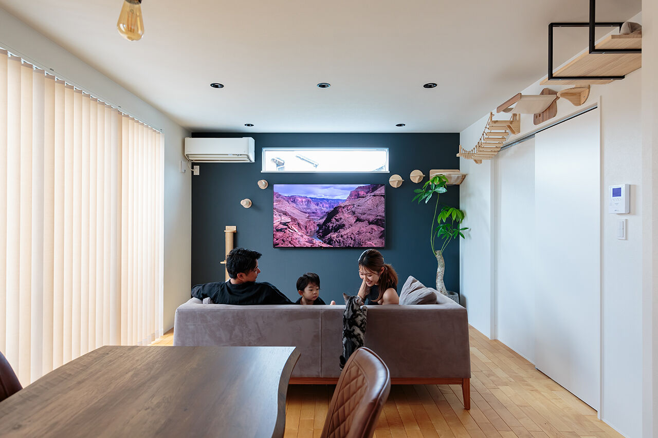 ホワイトレーベル 【2000万円台/狭小/20坪台】昼と夜の表情が異なるオリジナルキッチンで、暮らしを豊かに彩る狭小住宅の建築実例画像3