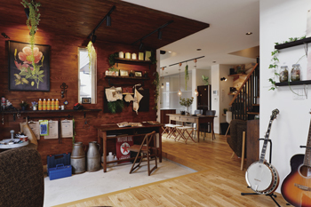 イシンホーム三郷　松井産業 【1650万円/ビルトインガレージ/間取り図】土間リビング等おしゃれカフェのようなヴィンテージスタイルの建築実例画像2