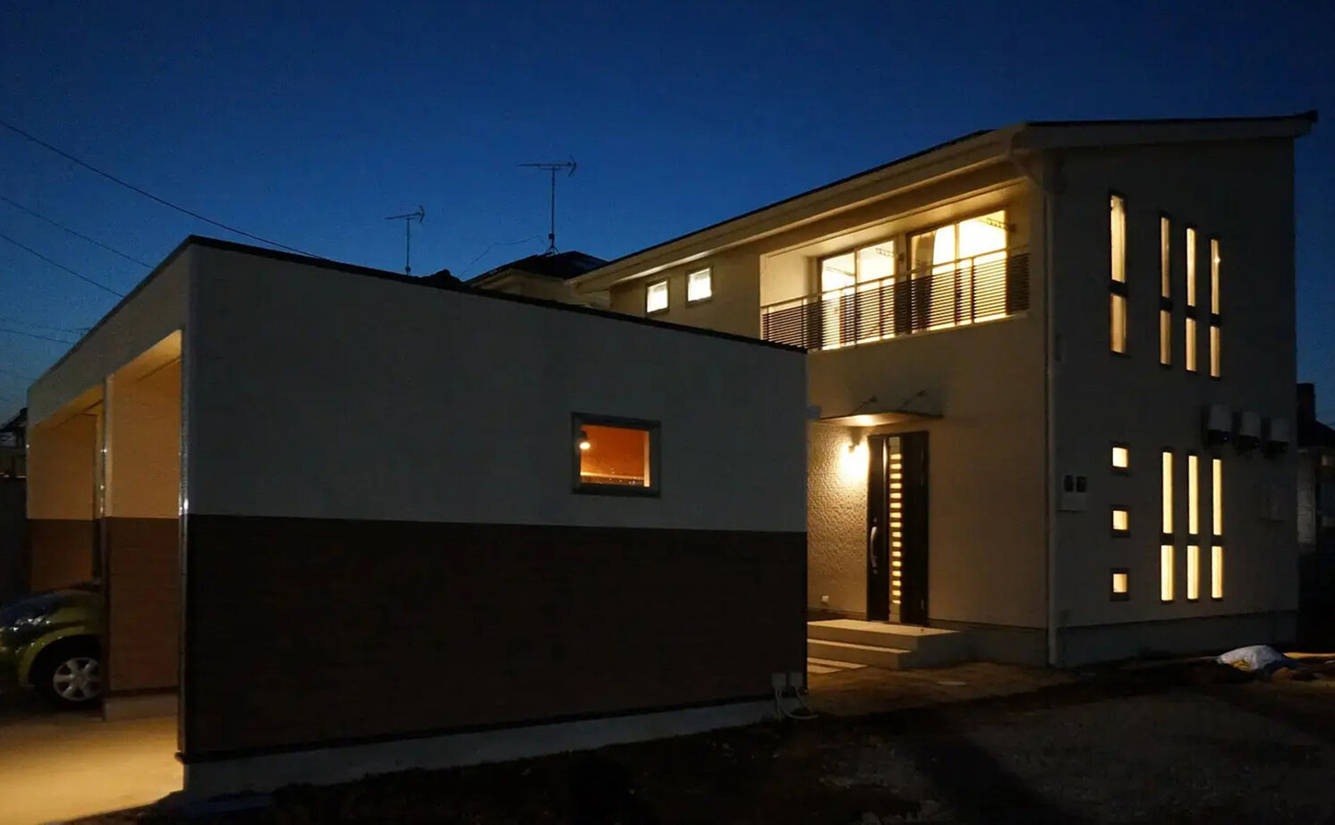 イシンホーム三郷　松井産業 【1000万円台/30坪/ガレージハウス】子育てと家事動線を考え抜いた、遊び心満載な2階建ての建築実例画像2