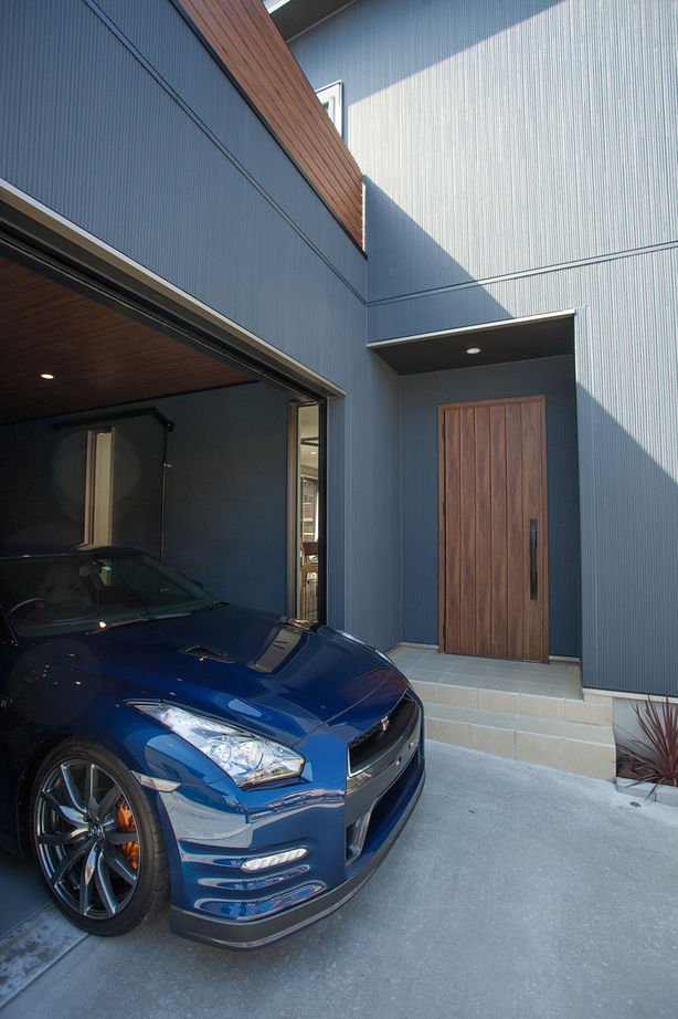 イシンホーム三郷　松井産業 【1800万円/30坪台/太陽光発電/ビルトインガレージ/収納充実】趣味も暮らしも楽しむ、高性能住宅の建築実例画像2