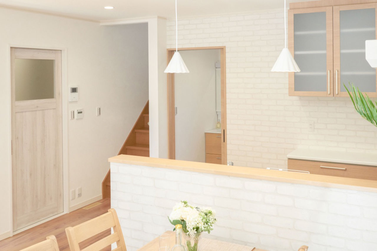 イシンホーム三郷　松井産業 【1000万円台/30坪台/太陽光発電/ZEH仕様/家事動線の工夫】ナチュラルデザインのゼロエネルギーハウスの建築実例画像5