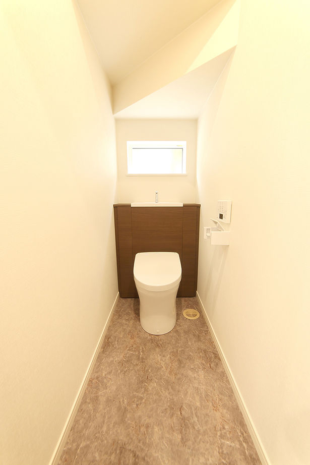 イシンホーム三郷　松井産業 【1000万円台/30坪台/太陽光発電/ZEH仕様/家事動線の工夫】ナチュラルデザインのゼロエネルギーハウスの建築実例画像7