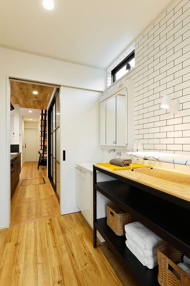 イシンホーム三郷　松井産業 【1000万円台/家事ラク動線/ZEH仕様/ロフトと書斎】毎日が楽しい！遊び心が満載の家づくりの建築実例画像5