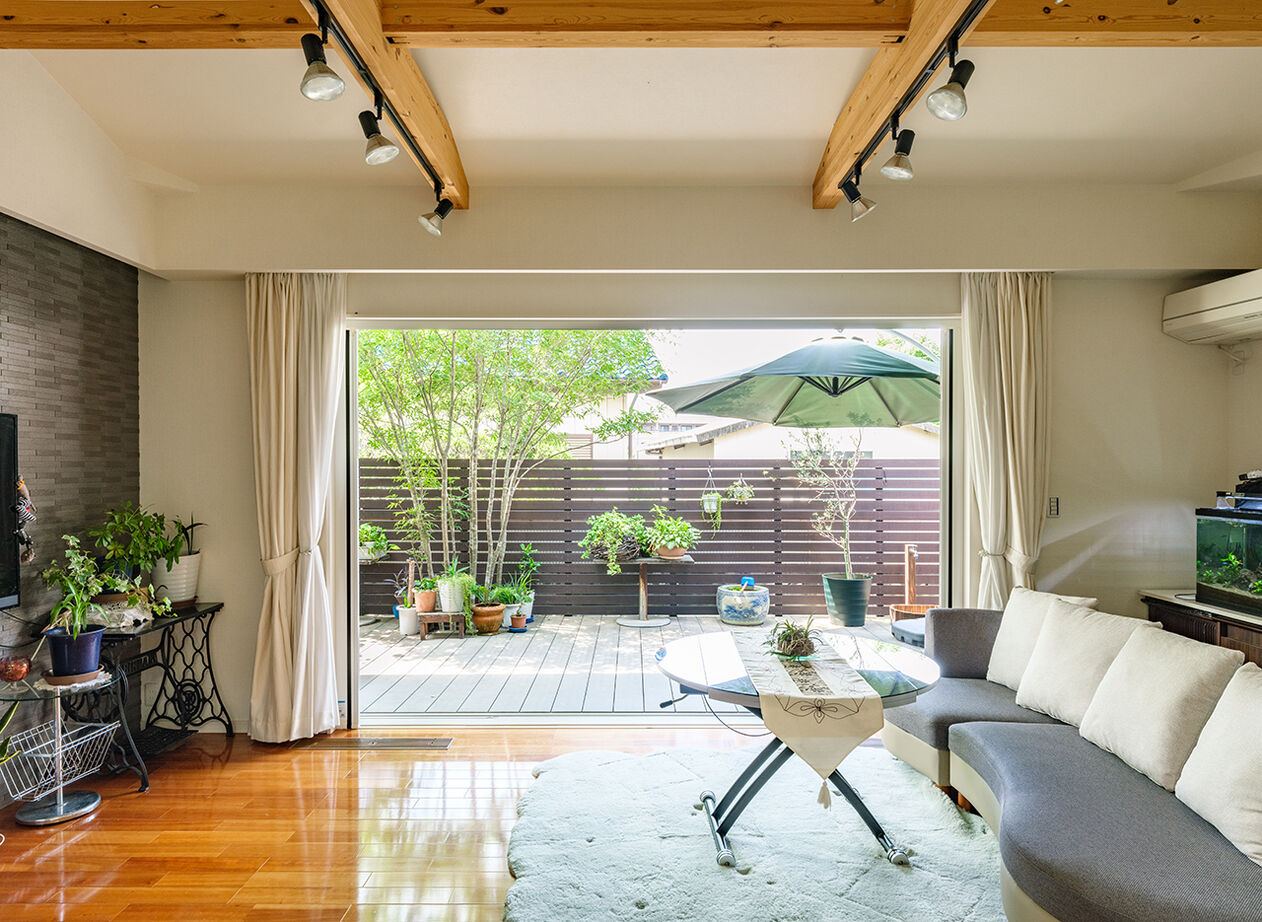 イシンホーム三郷　松井産業 【2000万円台/狭小／太陽光発電】平屋＋αの自然と共に暮らす解放感。7年間を過ごし、実感する心地よさの建築実例画像2