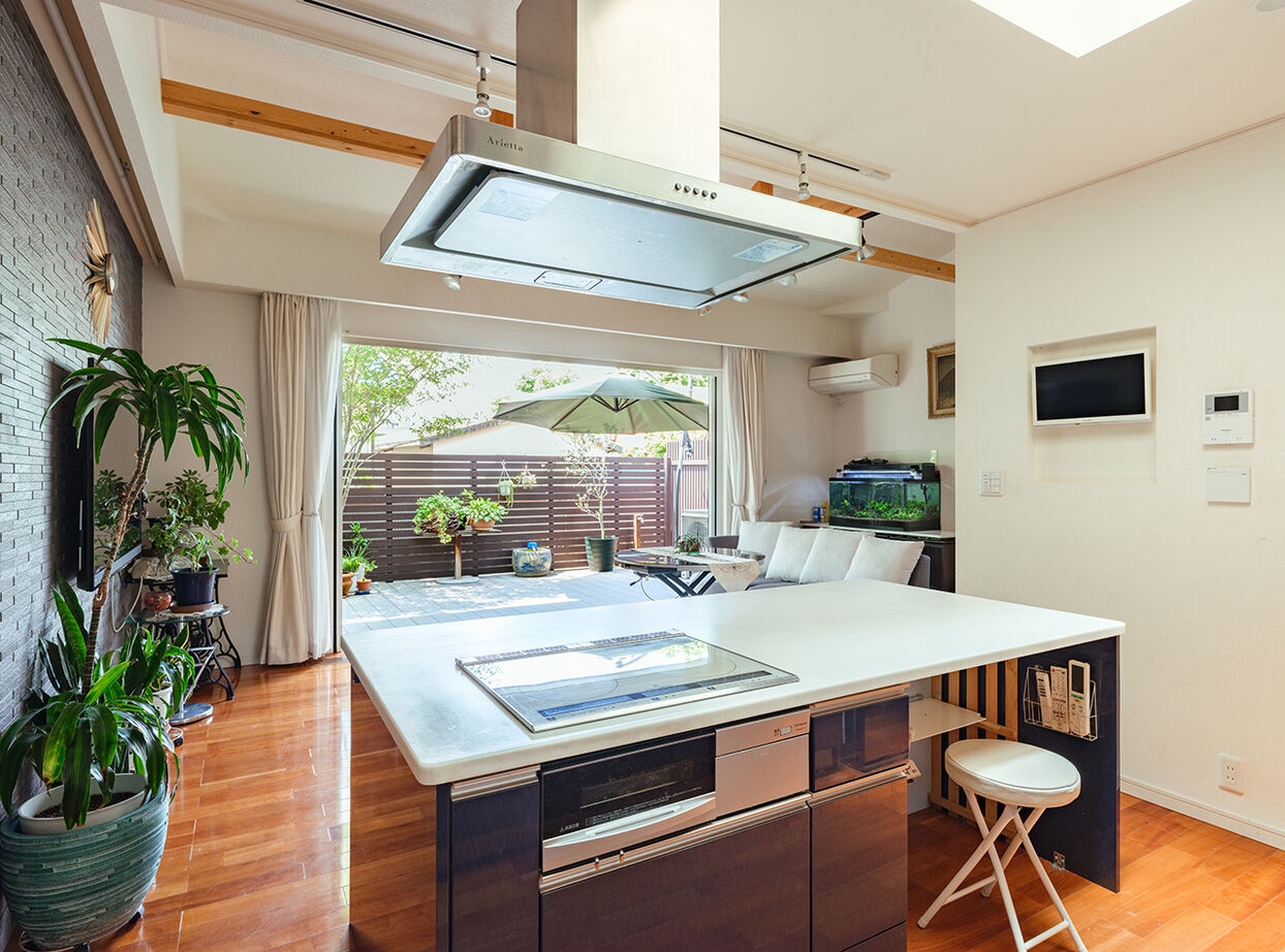 イシンホーム三郷　松井産業 【2000万円台/狭小／太陽光発電】平屋＋αの自然と共に暮らす解放感。7年間を過ごし、実感する心地よさの建築実例画像4