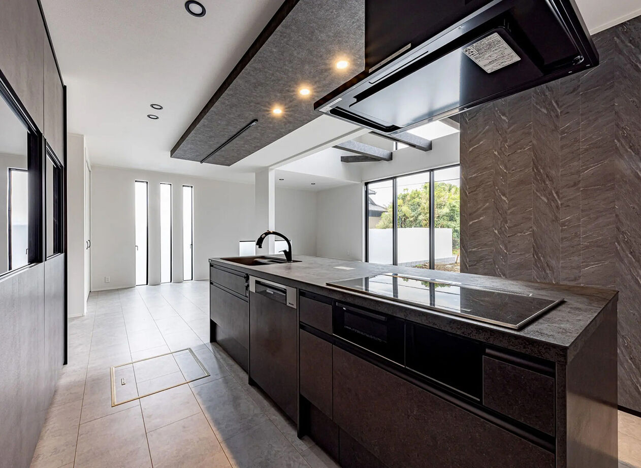 イシンホーム三郷　松井産業 【2000万円台／ガレージハウス／吹き抜け】モダンデザインと、大空間を楽しむ暮らしの建築実例画像4