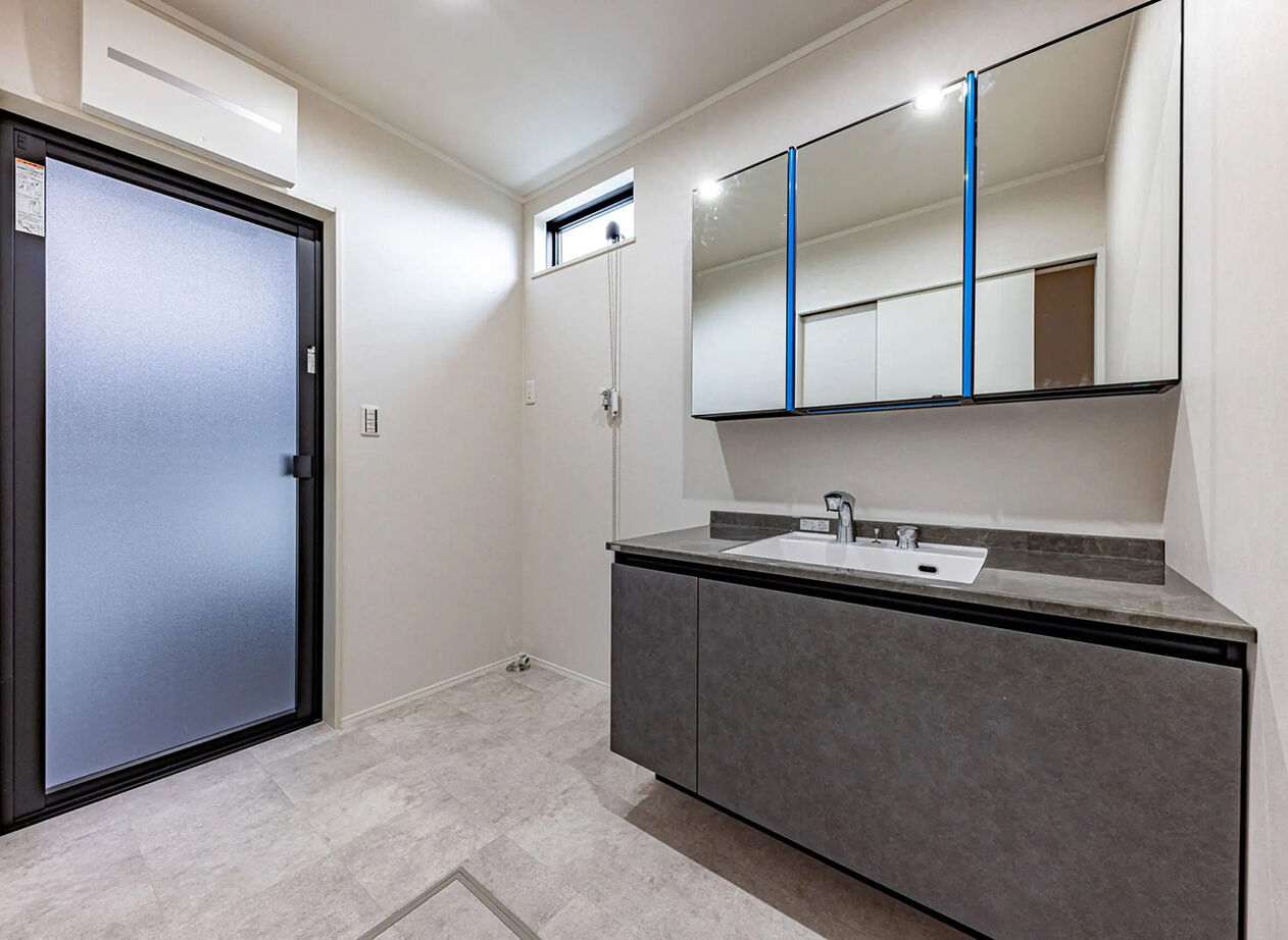 イシンホーム三郷　松井産業 【2000万円台／ガレージハウス／吹き抜け】モダンデザインと、大空間を楽しむ暮らしの建築実例画像8