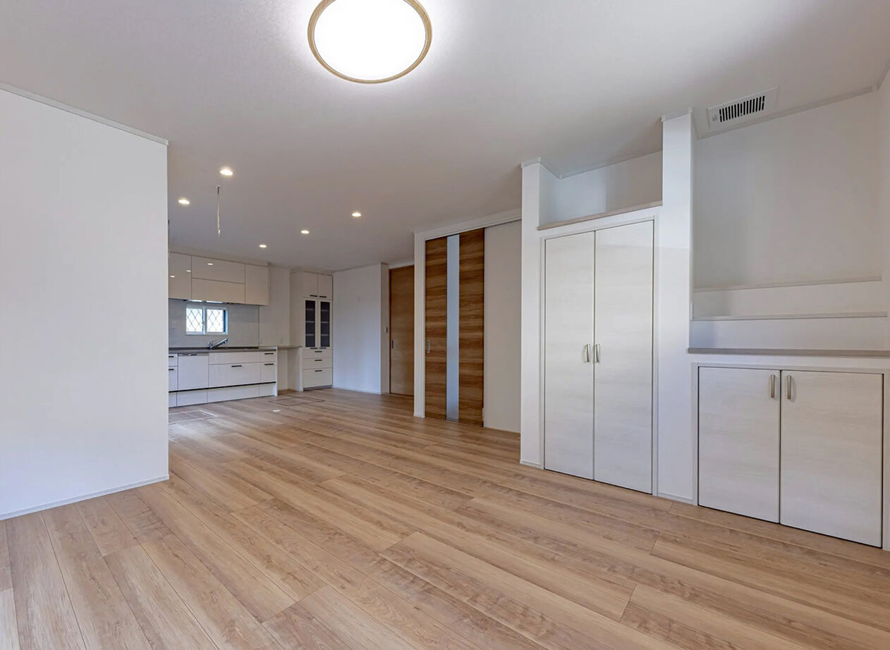 イシンホーム三郷　松井産業 【二世帯住宅/高気密・高断熱/省エネ・創エネ】二世帯それぞれの暮らしに合わせた空間設計の建築実例画像6