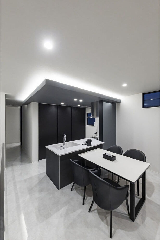 iD pluss(アイディープラス) 【3500～3999万円／ビルトインガレージ／全館空調】ホテルライクな生活＋見せるビルトインガレージの建築実例画像3