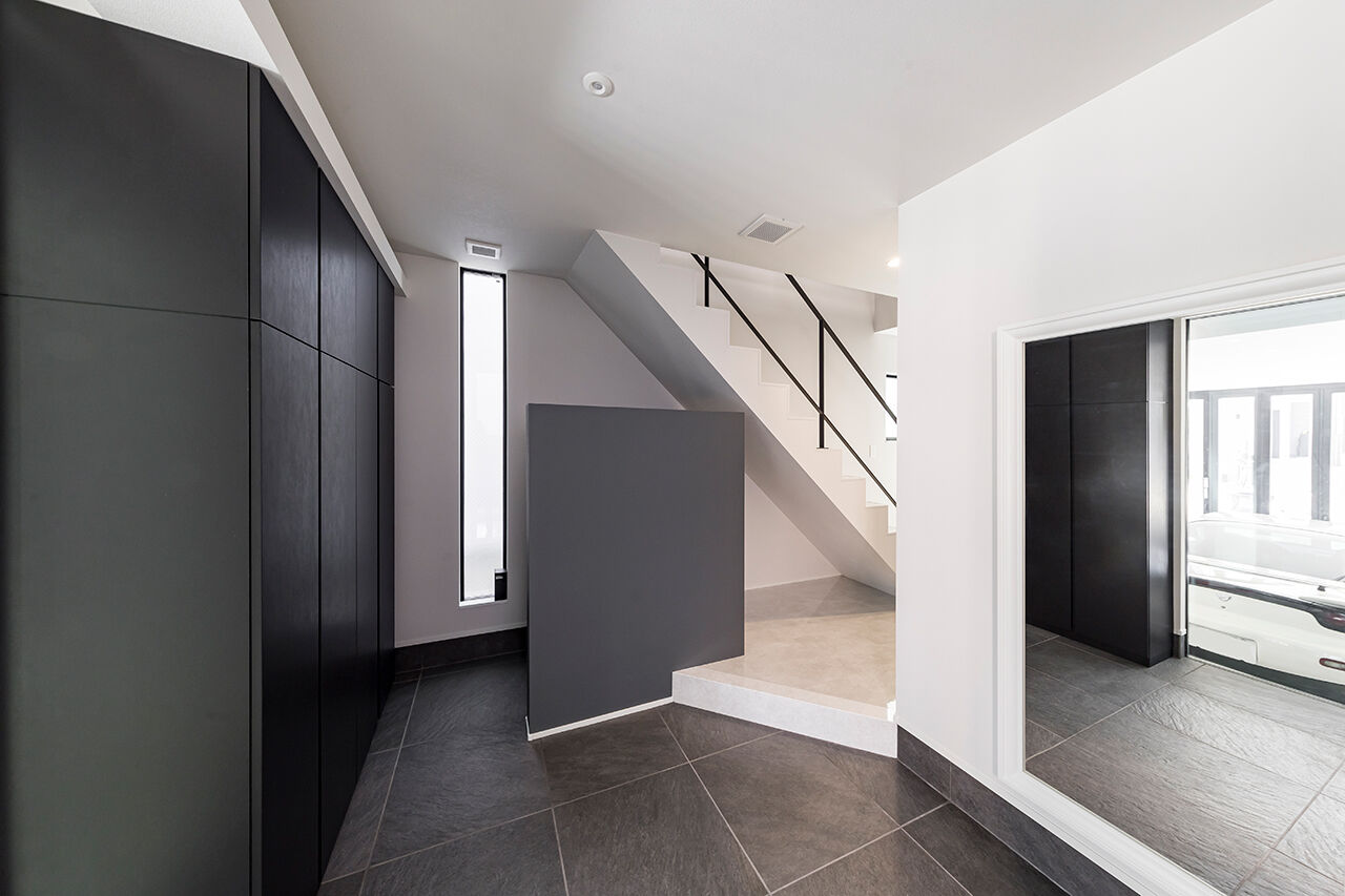 iD pluss(アイディープラス) 【3500～3999万円／ビルトインガレージ／全館空調】ホテルライクな生活＋見せるビルトインガレージの建築実例画像8